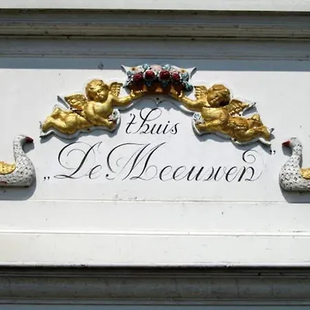 Meeuwen Manor Edam